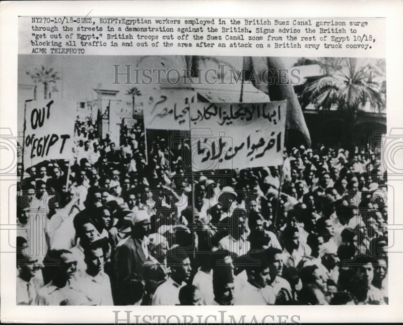 Load image into Gallery viewer, 1951 Press Photo Egyptian Workers of British Suez Canal Demonstrate From British
