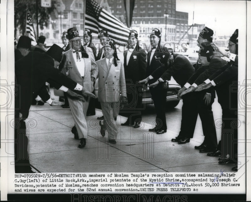 Load image into Gallery viewer, 1956 Press Photo Walter Guy welcomed by Moslem Temple at convention in Detroit
