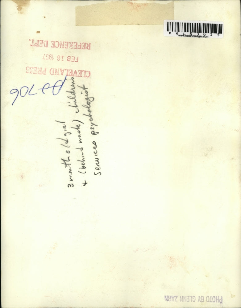 1957 Press Photo Three Months old Girl and Children Service Psychologist.