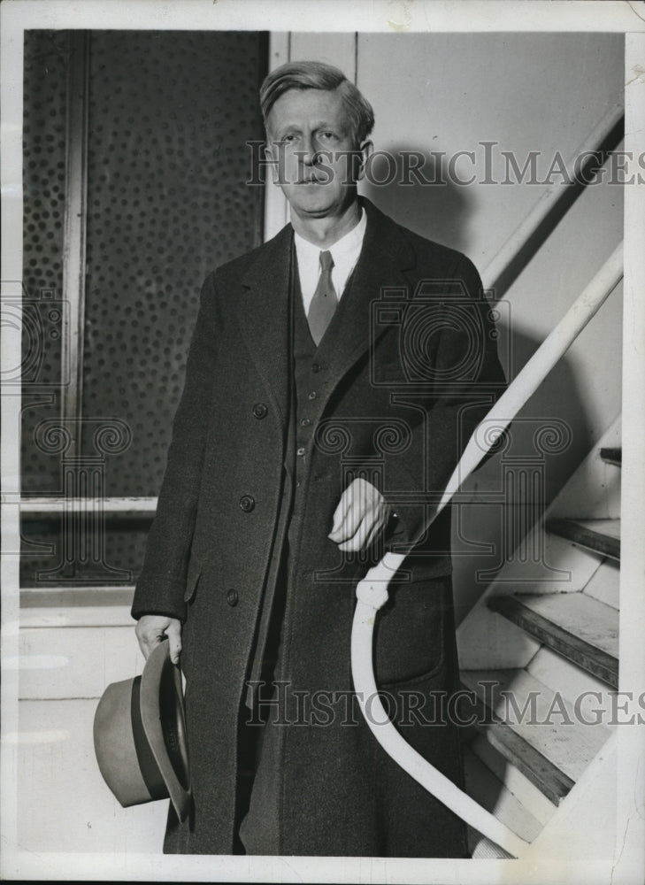 1934 Press Photo Mr. James McDonald Arrives in New York City on S.S. Paris