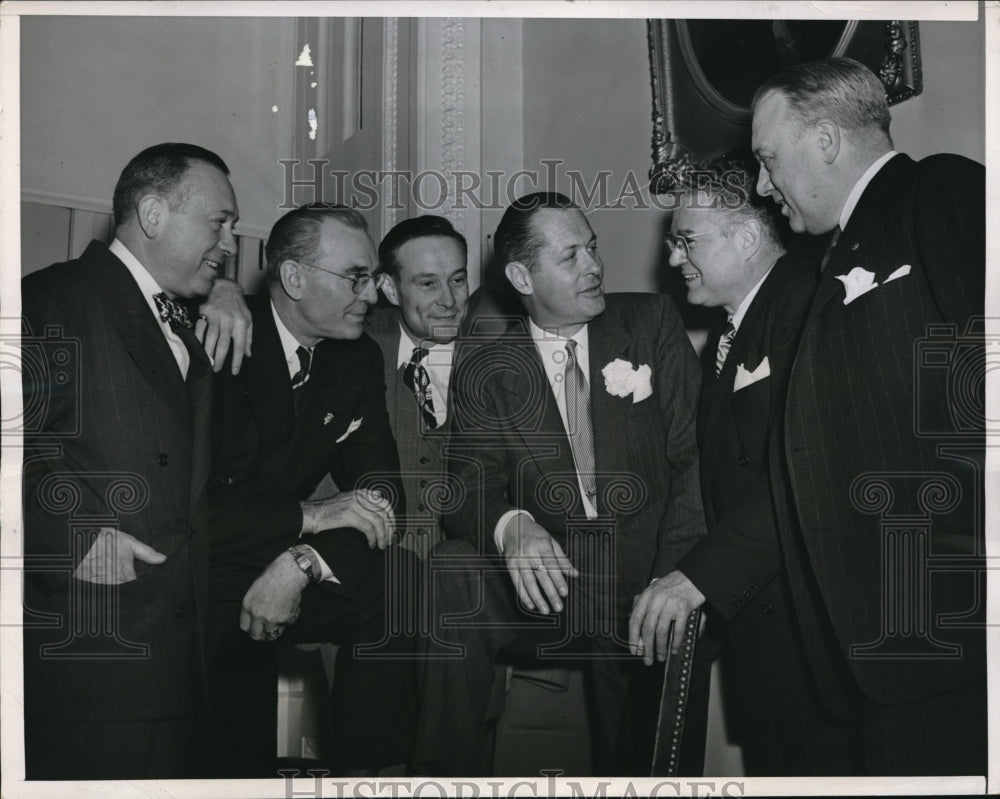 1947 Press Photo DC Sen Sgt at Arms Ed McGinnis, Sen Wm Jenner