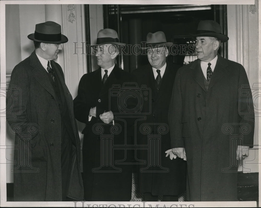 1940 Press Photo DC Rep John McCormack, House Majority leader Sen JF Byrnes