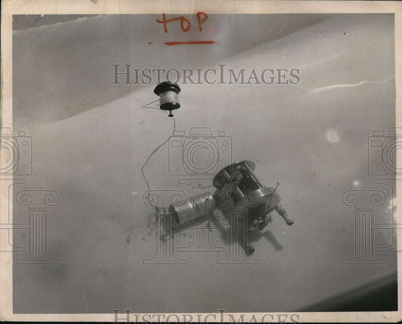 Load image into Gallery viewer, 1950 Press Photo Aqua-Triever
