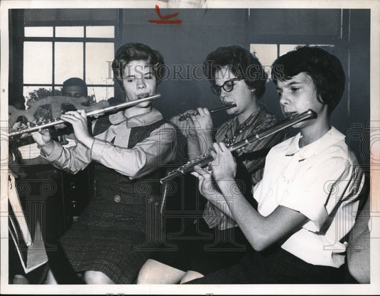 1961 Press Photo Wilhemina Kanable, Trude Jenkins, Judy Wallrath, West High Band
