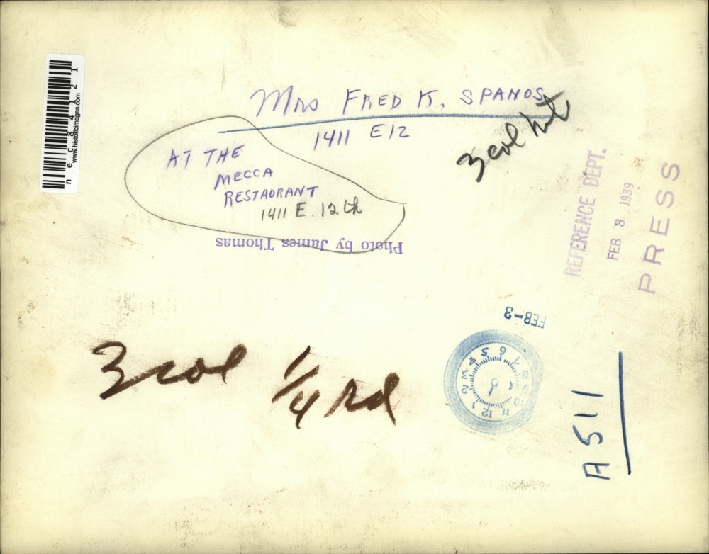 1939 Press Photo Mrs Fred K Spanos at the Mecc restaurant in Cleveland