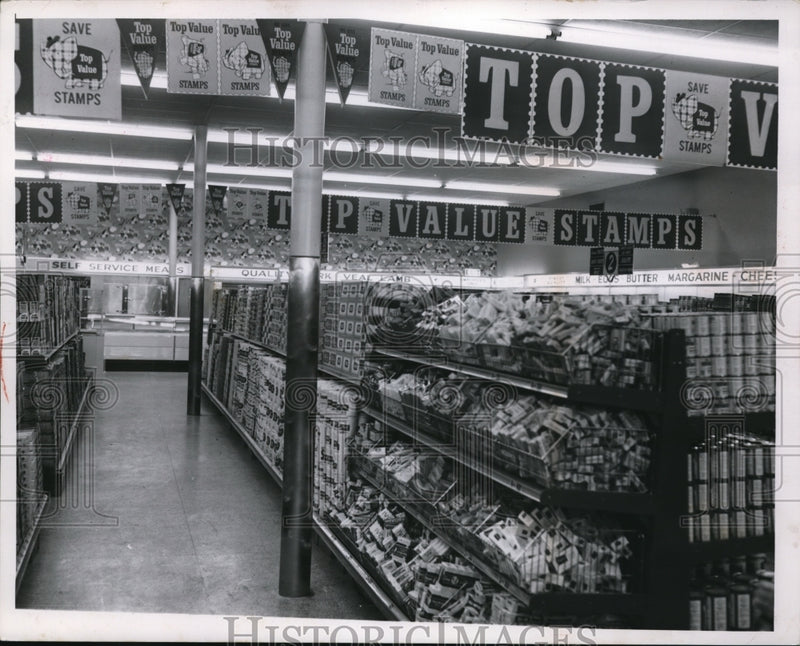 Load image into Gallery viewer, 1955 Press Photo Stop N Shop grocer in Cleveland Ohio
