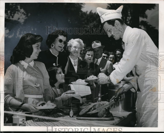 1954 Press Photo T Watermire, S Reider & chef Clarence Besel in Cleveland