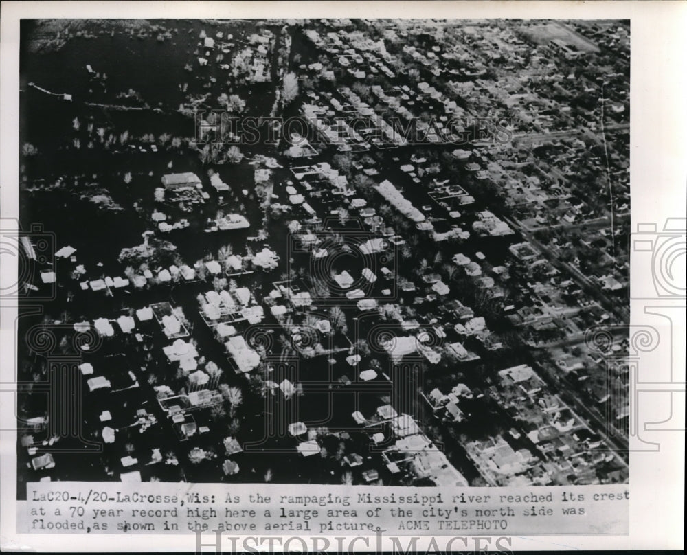 1951 Press Photo LaCross Wisconsin Mississippi River Flooded Record High