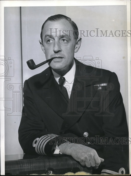 1941 Press Photo Capt. Henry William Urquhart McCall, Commander of Cruiser Dido- Historic Images