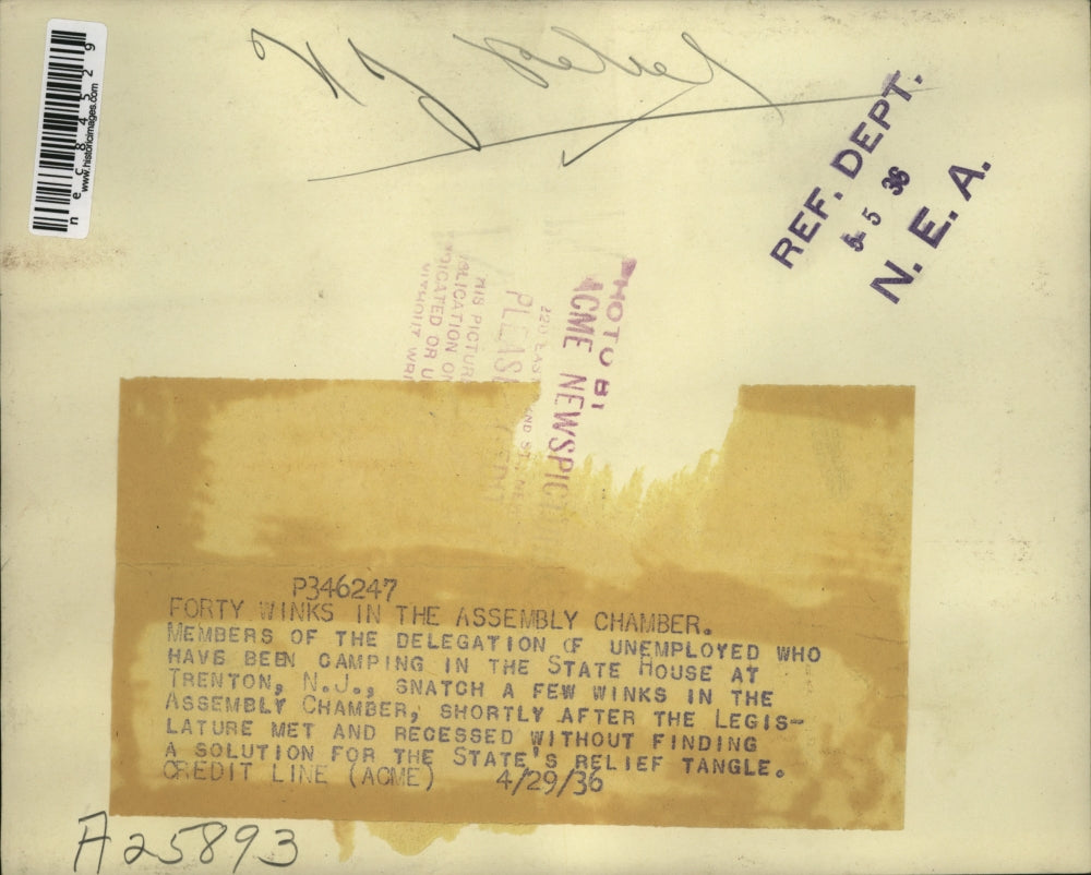 1936 Press Photo Sleeping in the Assembly Chamber