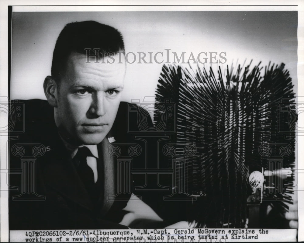 1961 Press Photo Capt. Gerald McGovern Explains Nuclear Generator