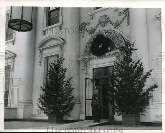 1941 Press Photo Wash DC Christmas decorations at the White House