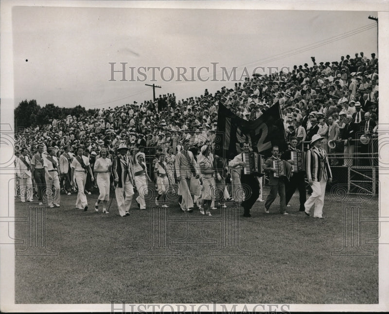 Load image into Gallery viewer, 1937 Press Photo Princetons Alumni Foregather Alumni Day Excercises
