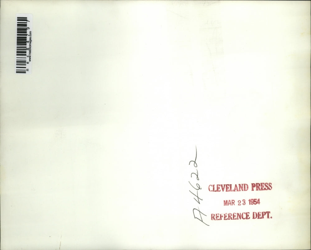 1954 Press Photo Clio Ala Mayor Dan Easterling & citizens talk of bank failing