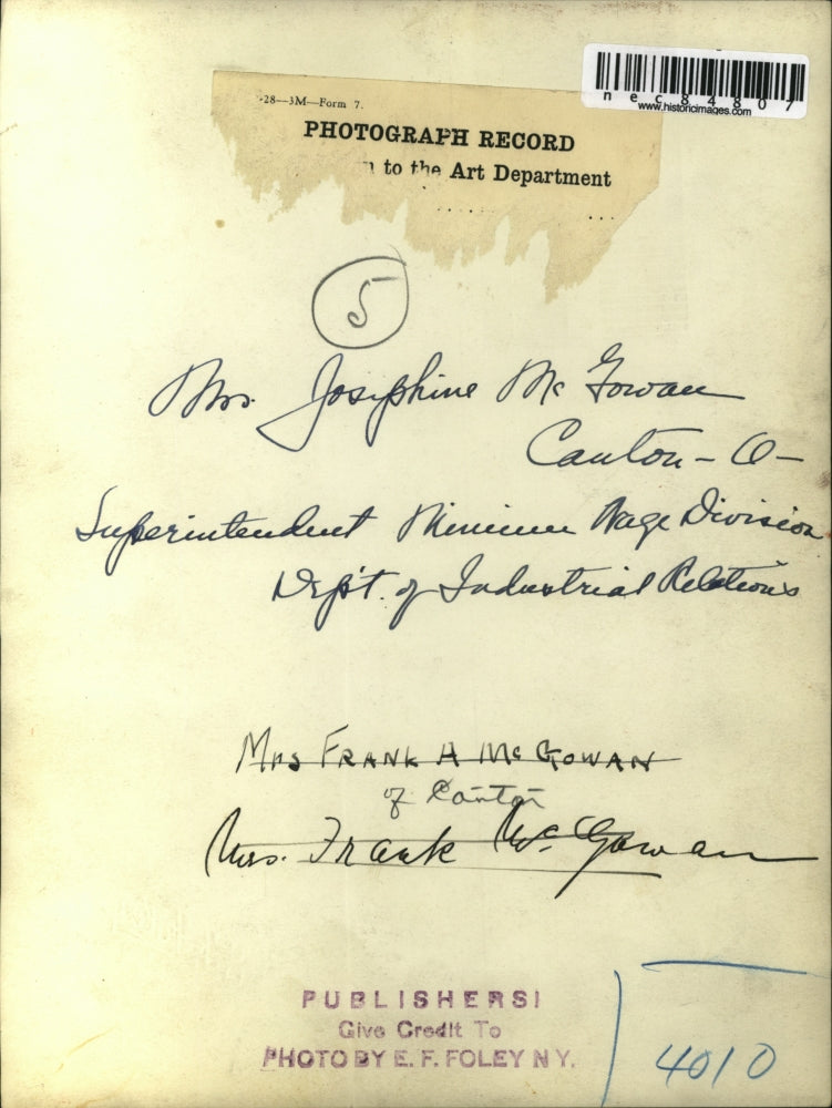Load image into Gallery viewer, Press Photo Mrs Josephine McGowan Canton Ohio super of Minimum Wage Div
