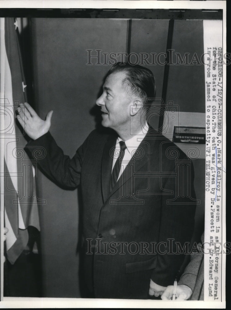 1959 Press Photo Mark McElroy sworn in as Attorney General for Ohio