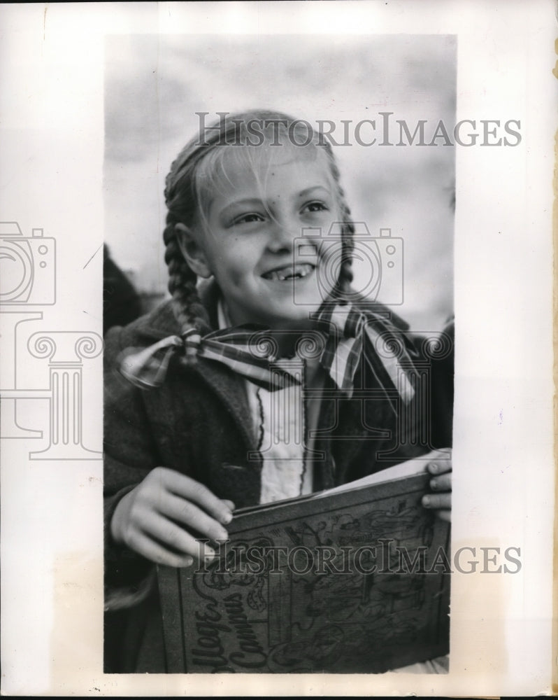 1948 Press Photo BAyou School boat & young girl student