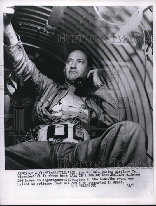 1961 Press Photo Seattle Wash Joe McClure Boeing Aircraft Co scientist
