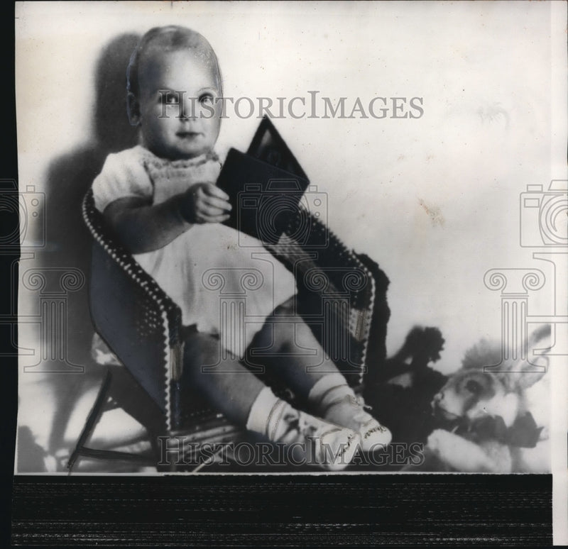Load image into Gallery viewer, 1959 Press Photo Monaco's Prince Albert First Birthday Princess Grace Kelly
