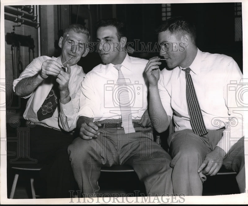 Load image into Gallery viewer, 1953 Press Photo Frank Burke, Art SerrianmJames Condry in Cleveland
