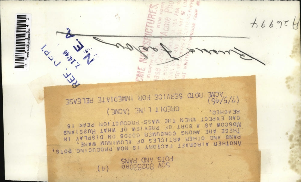 1946 Press Photo Aircraft factor now making pots of aluminum