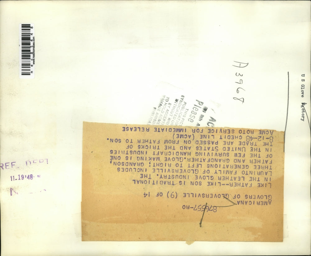 1948 Press Photo 3 generations of Laurinto family of Gloversville, making gloves