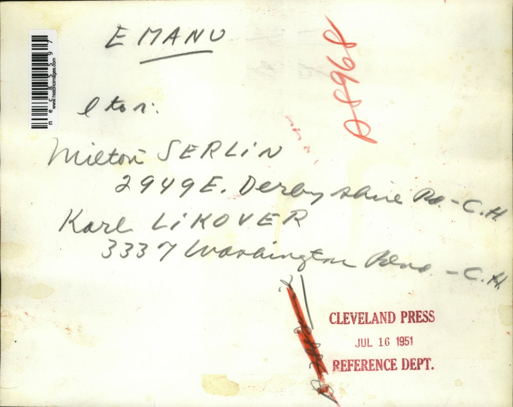 1951 Press Photo Milton Serlin, Karl Likover painting a bldg. in Cleveland