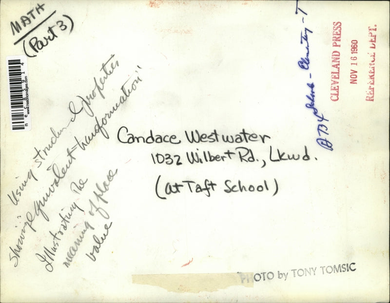 Load image into Gallery viewer, 1960 Press Photo Candace Westwater at Taft school in Cleveland Ohio
