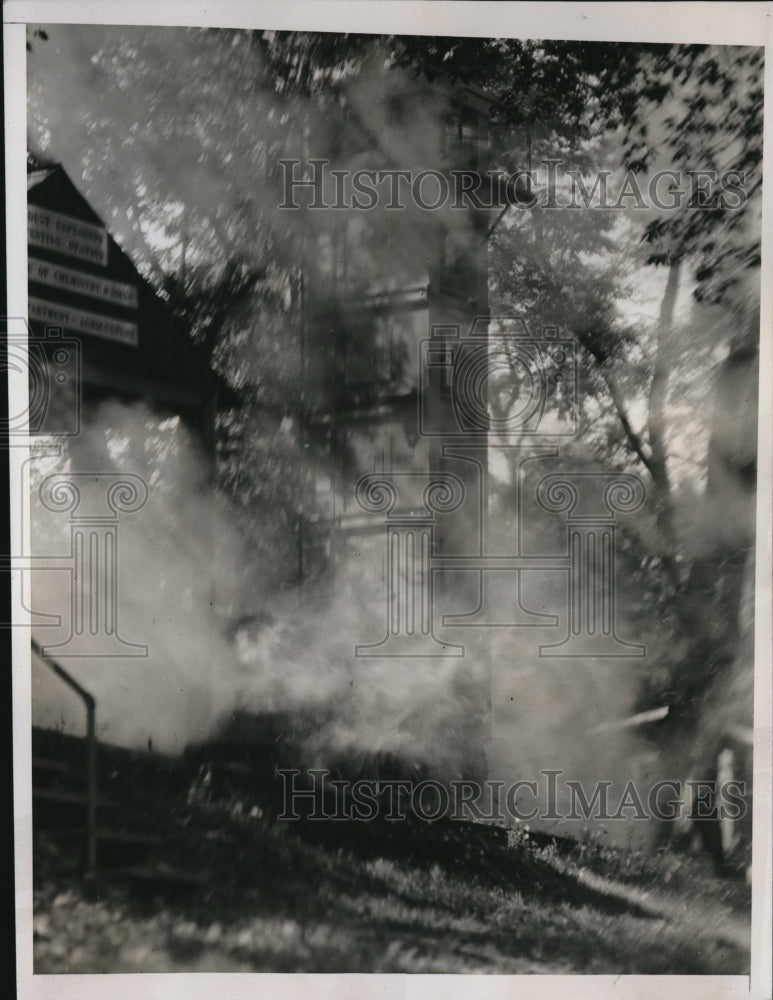 1935 Press Photo Dust explosion demonstrated in Arlington Va