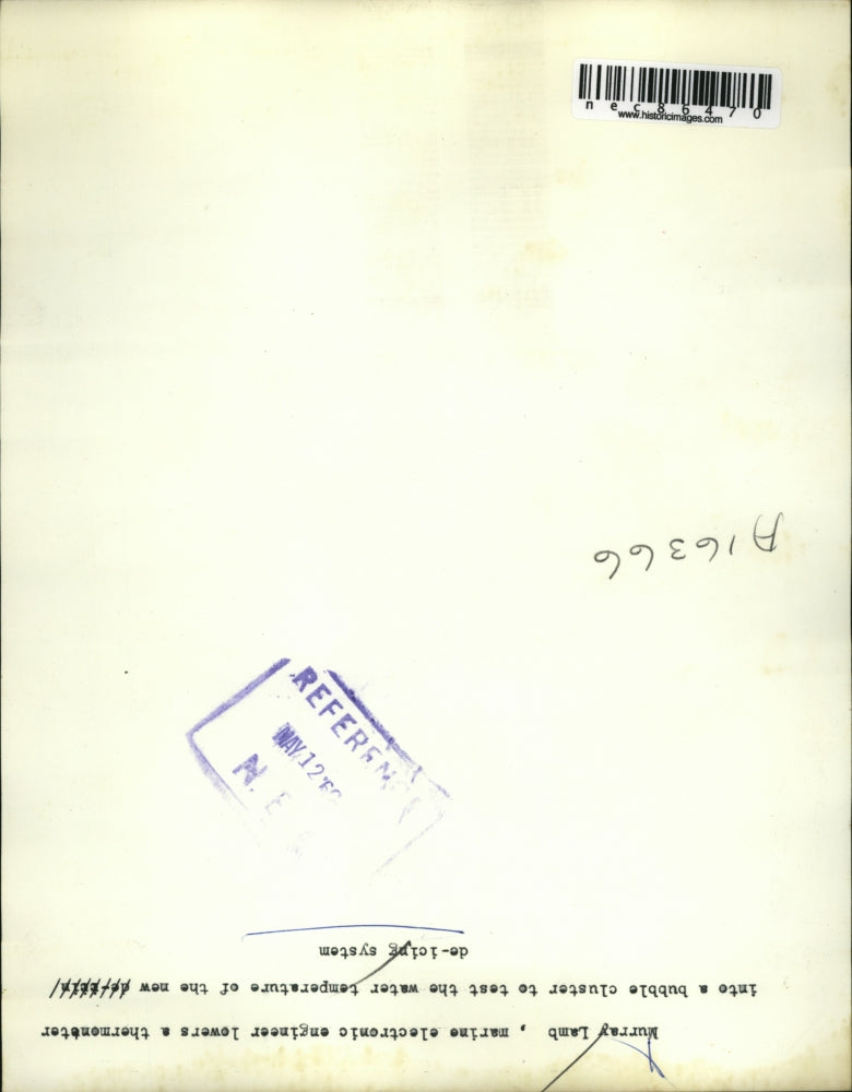 1960 Press Photo Marine Electronic Engineer Murray Lamb Tests De Icing System