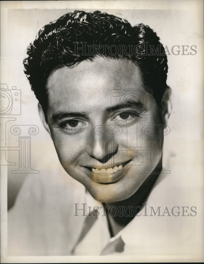 Press Photo A great smile from a star balladeer, Andy Russell
