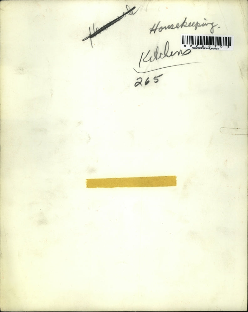 Press Photo Housekeeping- kitchens