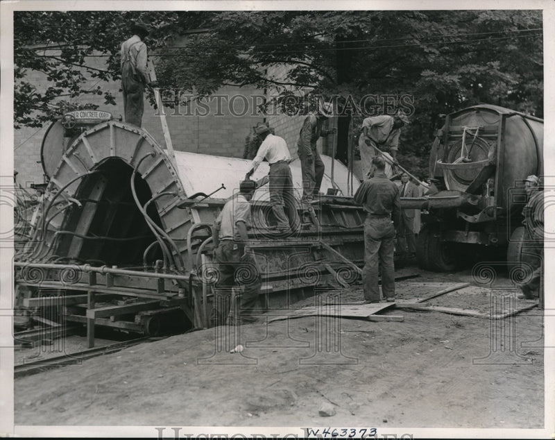 Load image into Gallery viewer, 1938 Press Photo DC Pillbox construction demonstrated for the military
