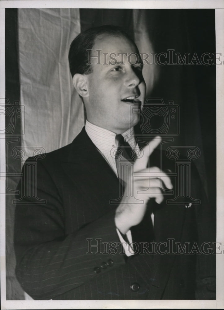 1938 Press Photo The City Council Pres. Morris welcomes the C.I.O.delegates