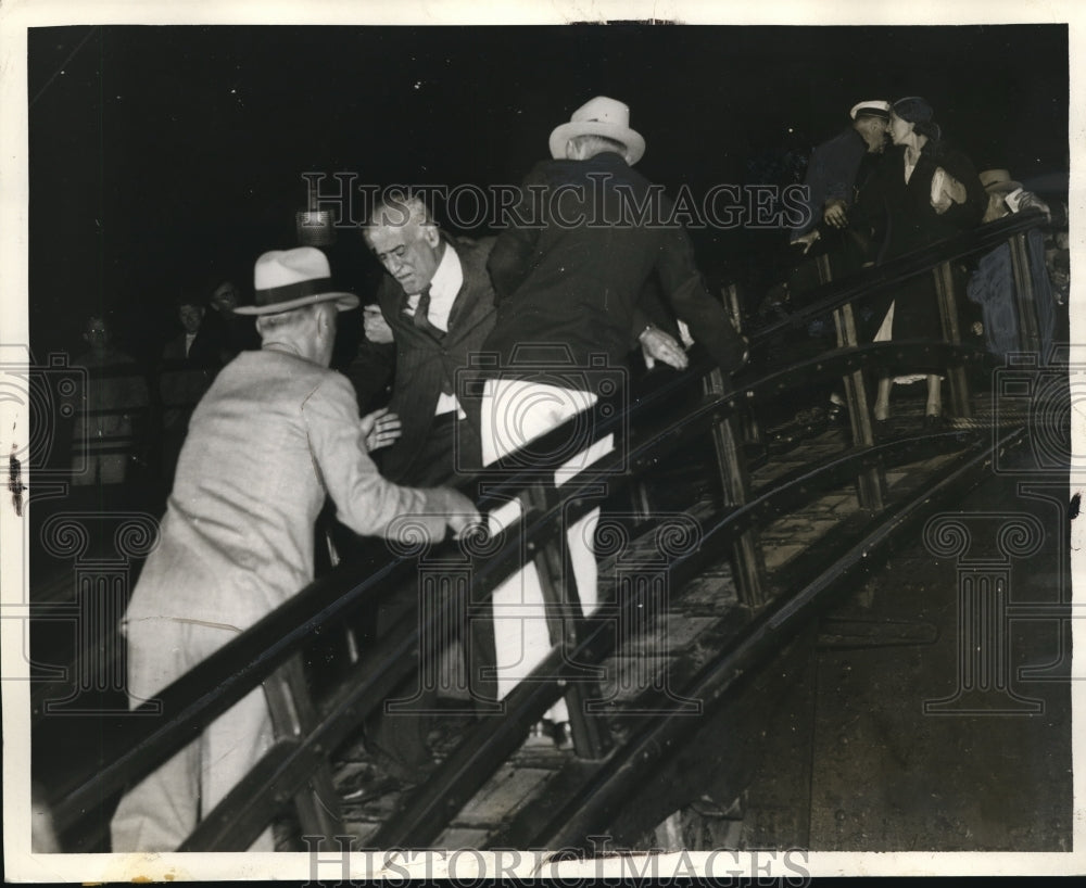 1935 Press Photo Stranded Passengers of Ward Liner of Havana - nec87236