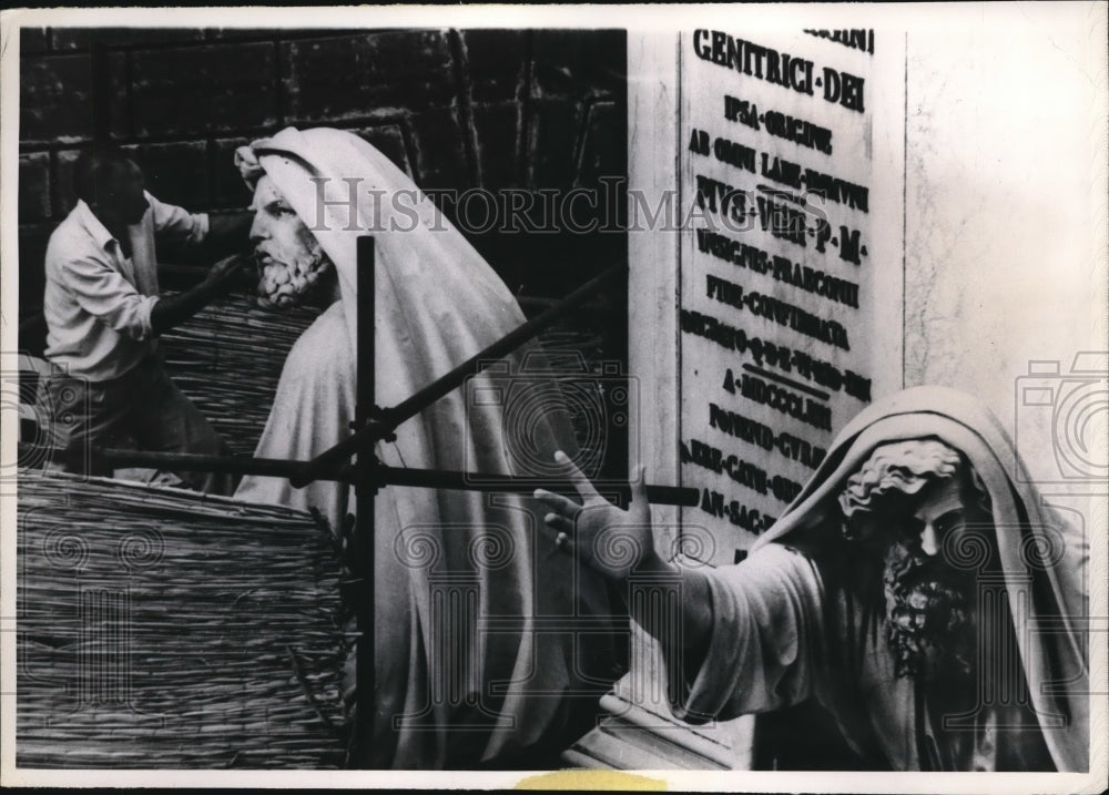 1967 Press Photo Rome Italy Statue of Prophet Ezekiel & Moses