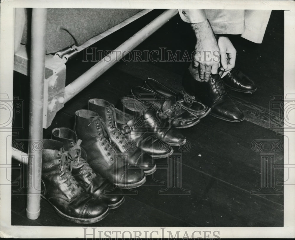 1942 Press Photo Shoes Displayed in Barracks Aisle at McClellan Field