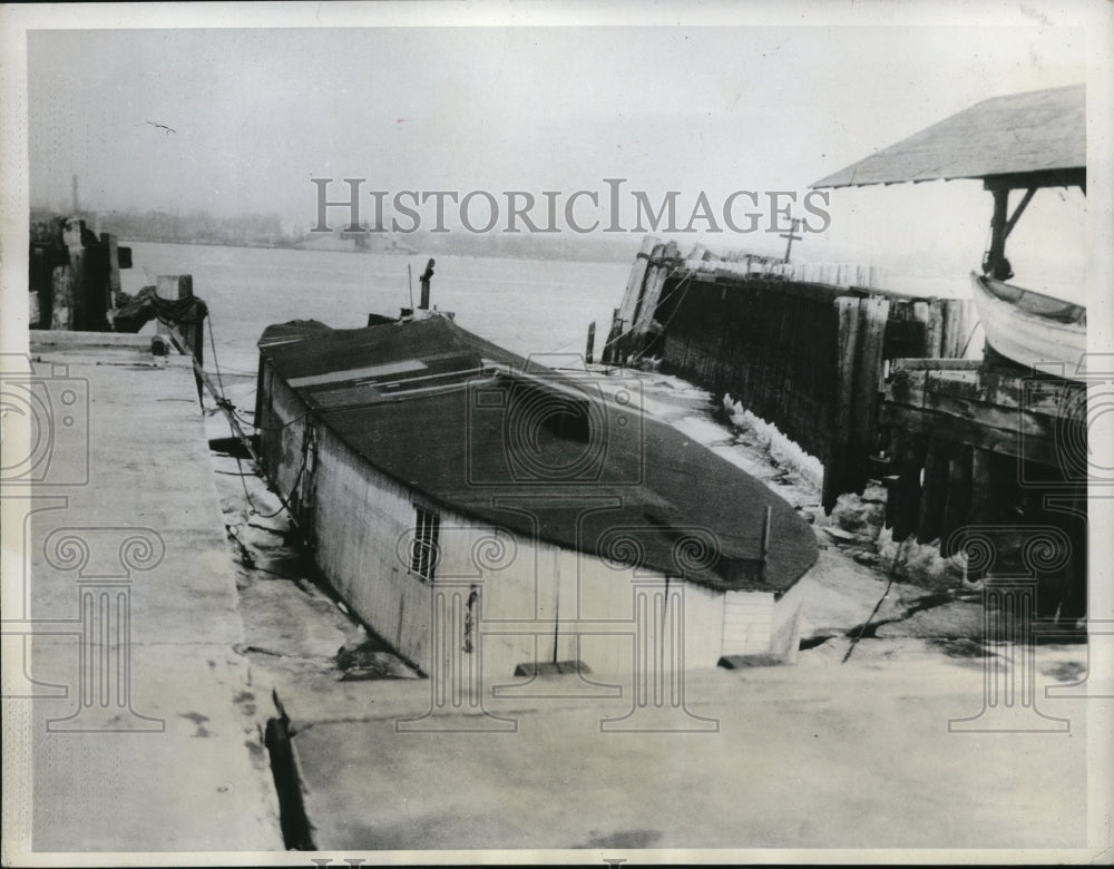 1934 Press Photo Camden NJ yacht Marcheta rammed by ice flow- Historic Images