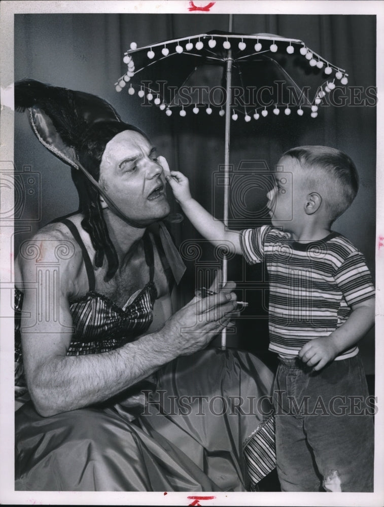 1961 Press Photo Flora Dora girl Frank Lapinskas assisted by Grandson