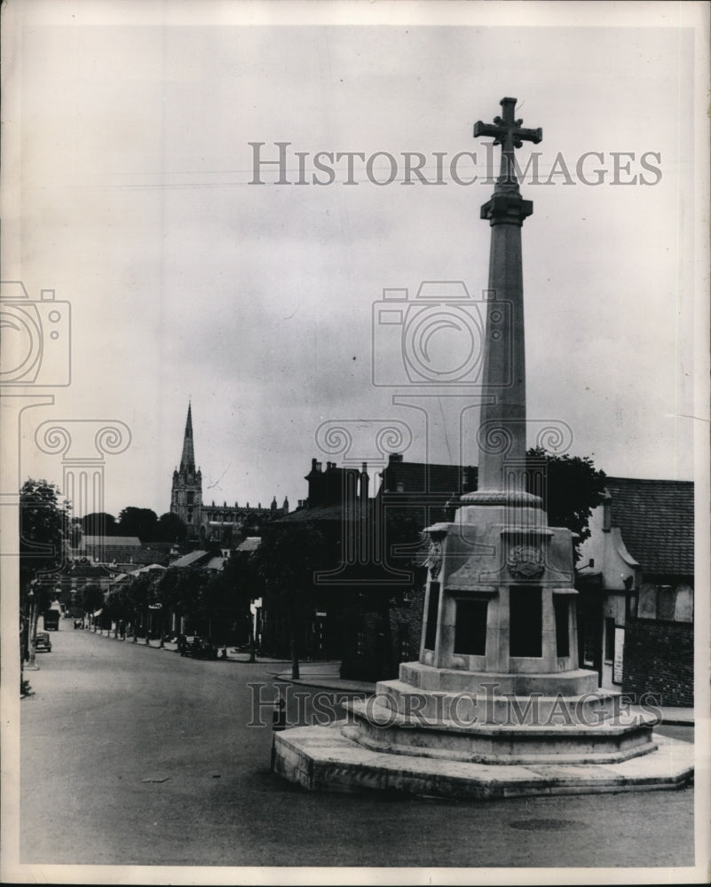 1949 Press Photo Saffron Walden in England memorial to UKs war dead- Historic Images