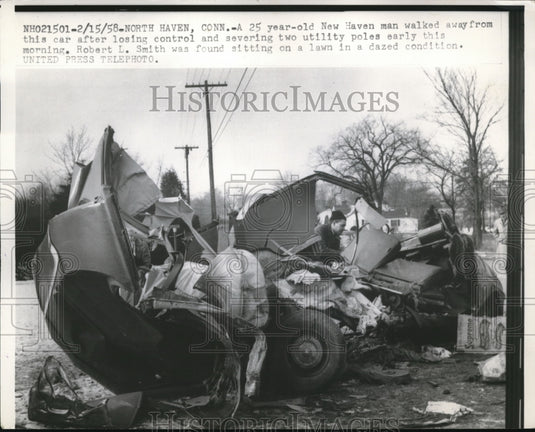 1958 Press Photo North Haven Conn wreckage of car smashed into utility poles