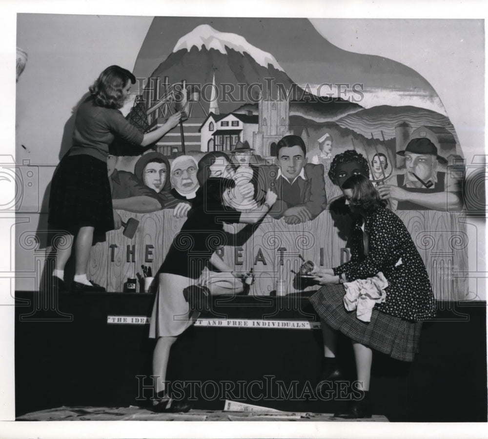 1942 Press Photo The Idea of Perfect & Free Individuals