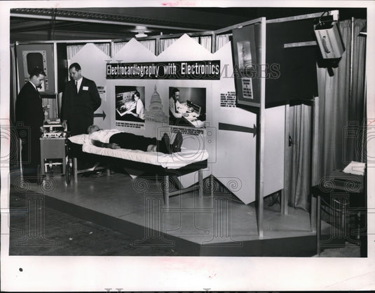1962 Press Photo Public Hall of TV displayCA Steinberg,Dr AE Rikli