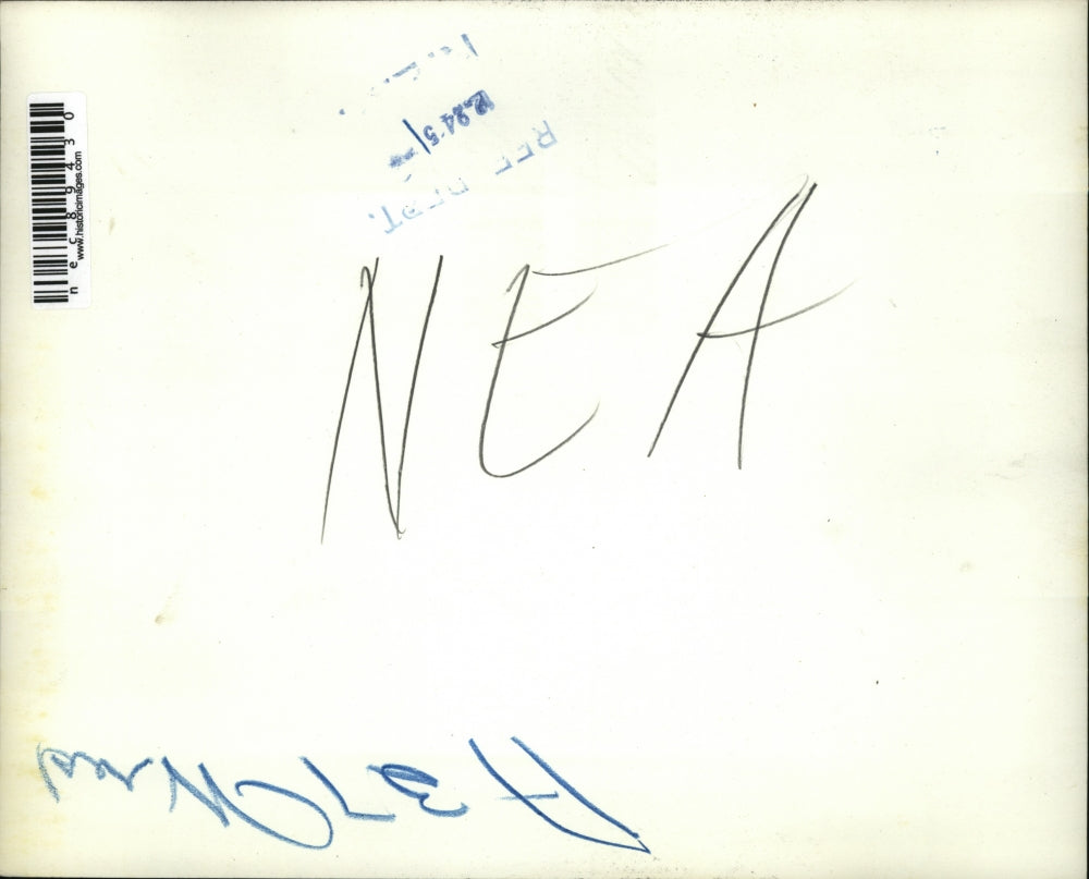 Press Photo Poice and Firemen probe wreckage of C-46 killing at least 53