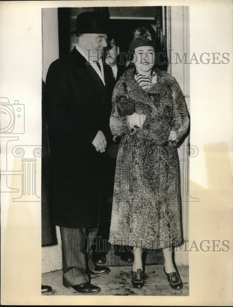 1935 Press Photo White Plains NJ Edward J Reilly &amp; wife, Hauptmannn atty- Historic Images