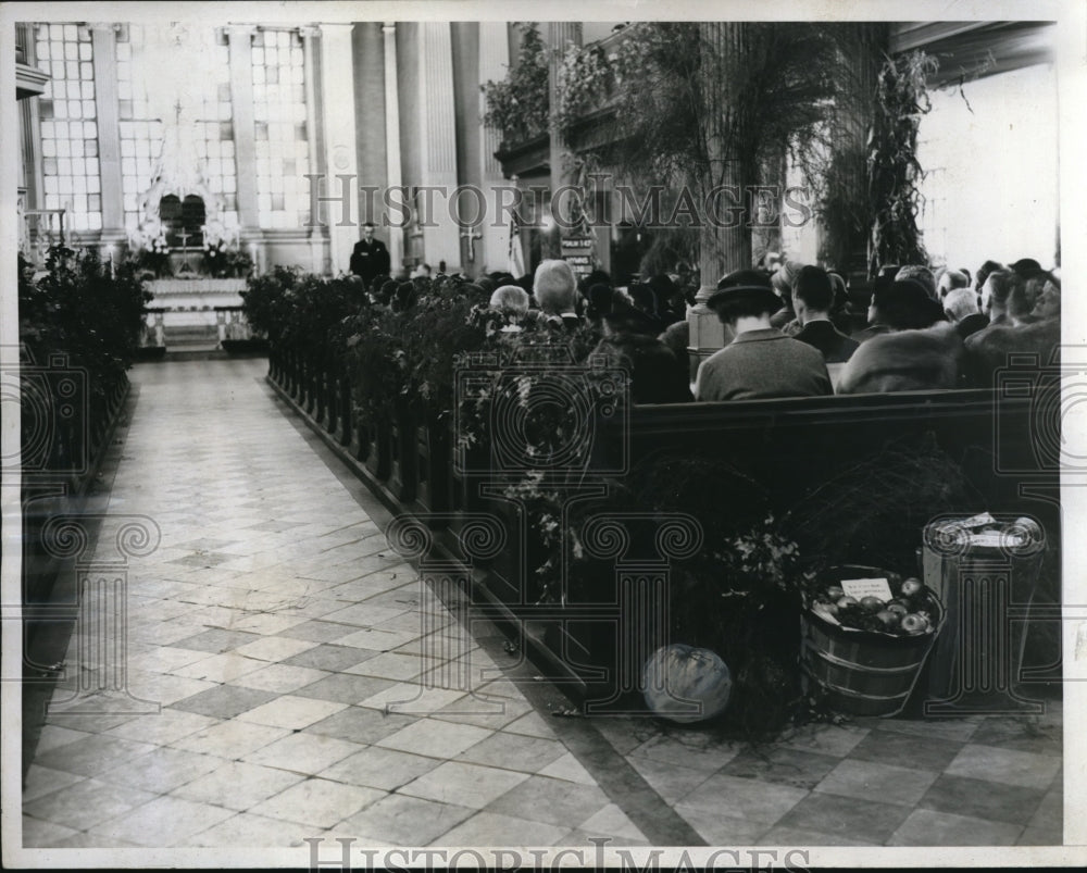 1934 Press Photo Traditional British Thanksgiving Ceremonies St. Paul's Church