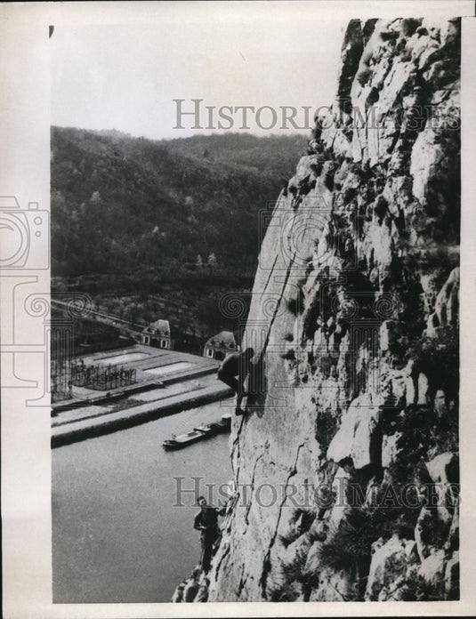 1957 Press Photo L'Legne Rock face climbing, Meus River has claimed 11 lives- Historic Images