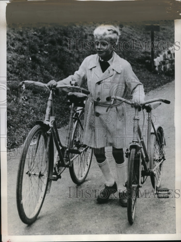 1945 Press Photo Switzerland Juanito son of Don Juan De Bourbon