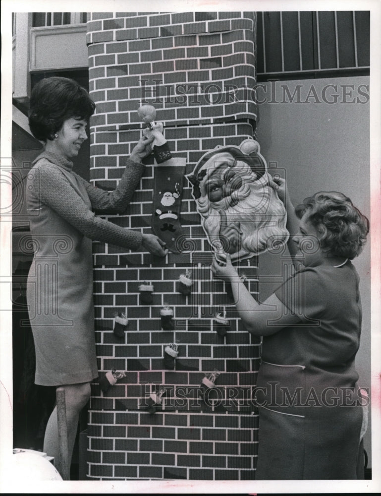 Press Photo Lake City Courthouse decorations - nec89925