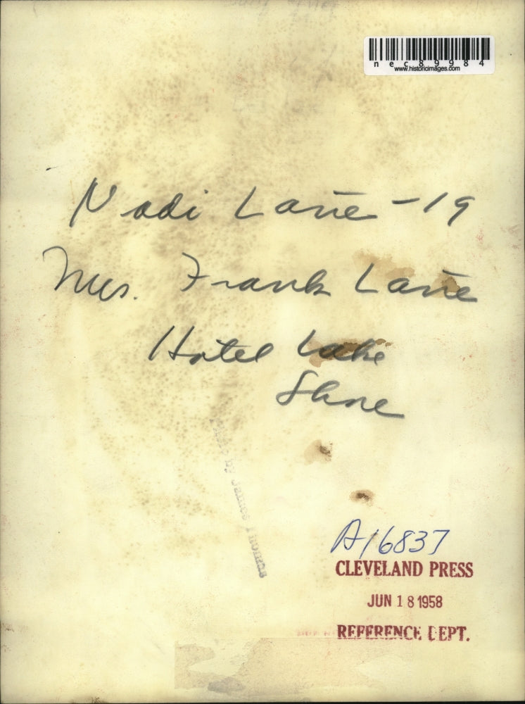 1958 Press Photo Nadi Lane & Mrs Frank Lane at hotel lake shore